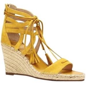 VINCE CAMUTO yellow Tannon espadrille wedges 8